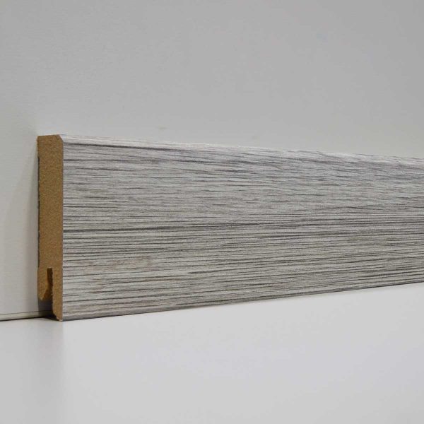 Laminate’s Skirting P130048