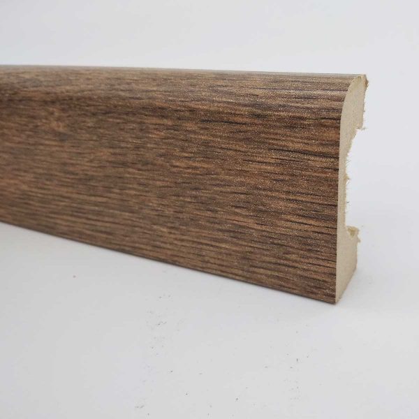 Laminate’s Skirting 551